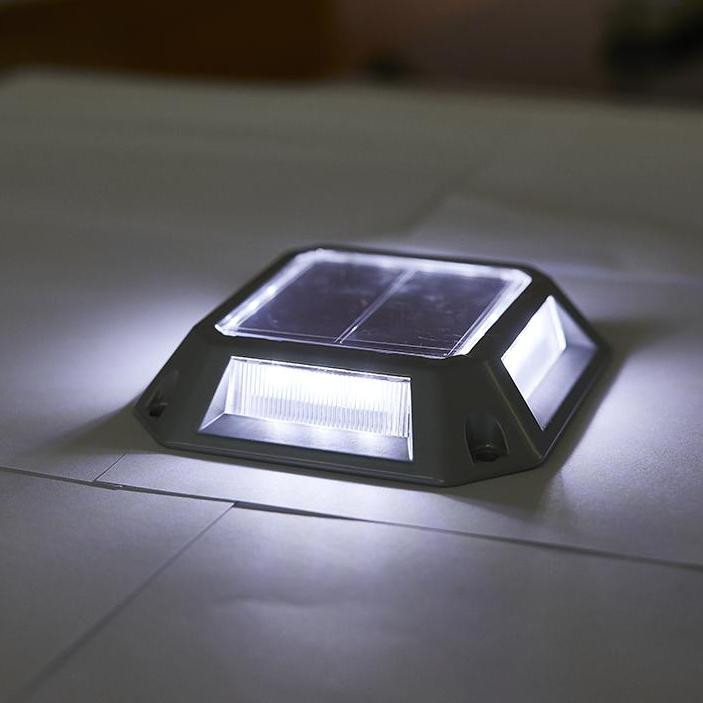 Ηλιακό φως LED αποβάθρας με εγκατάσταση βίδες θερμό λευκό / κρύο λευκό χρώμα ελαφρύ σε 215g