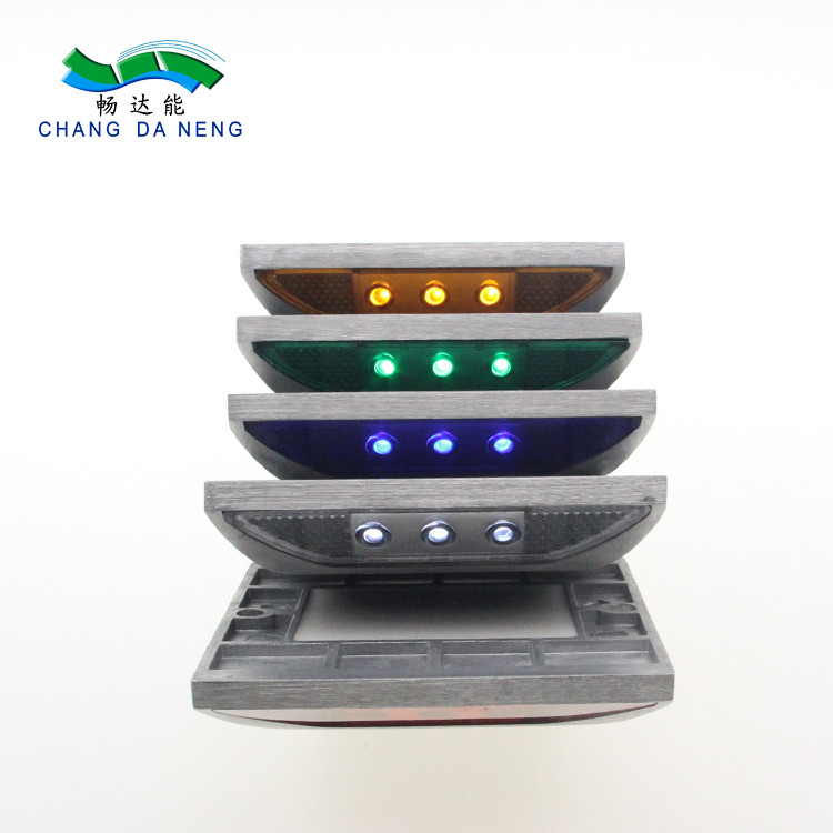 Cat Eye Αλουμίνιο Ηλιακό Traffic Αντανάκλαση Strobe Φως IP68 Λεωφόρο Πολυχρωματικό Ηλιακό Road Stud