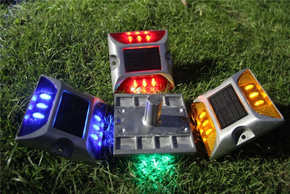 Λευκοί/ Κίτρινοι/ Κόκκινοι/ Βουλέ/ Πράσινοι οδικοί δείκτες με ηλιακή ενέργεια για ακραίες θερμοκρασίες