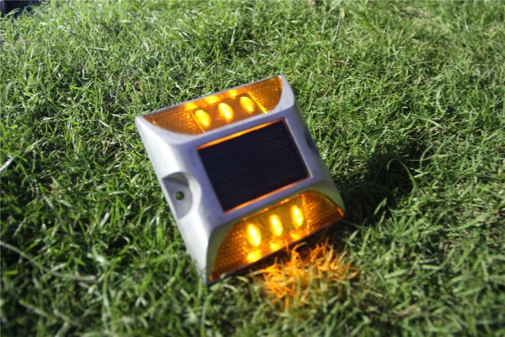 Λευκοί/ Κίτρινοι/ Κόκκινοι/ Βουλέ/ Πράσινοι οδικοί δείκτες με ηλιακή ενέργεια για ακραίες θερμοκρασίες