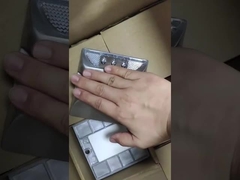 ένα δευτερεύον ηλιακό οδικό στήριγμα αργιλίου